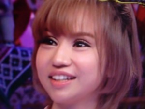 水沢アリーの目
