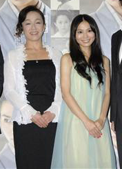 キムラ緑子と市川由衣