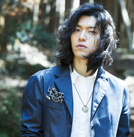 TRUSTRICKのギター担当billy
